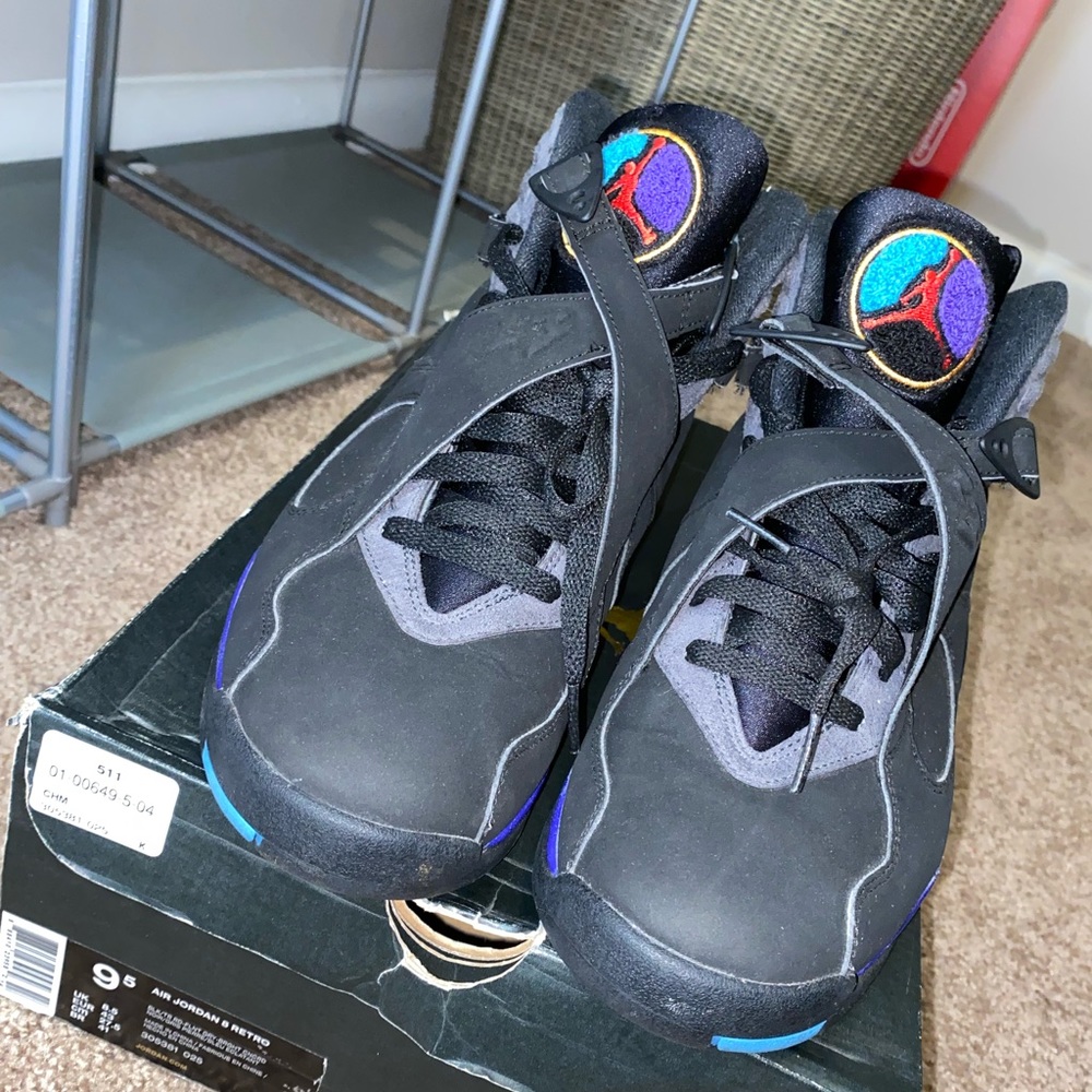 Aqua 8s